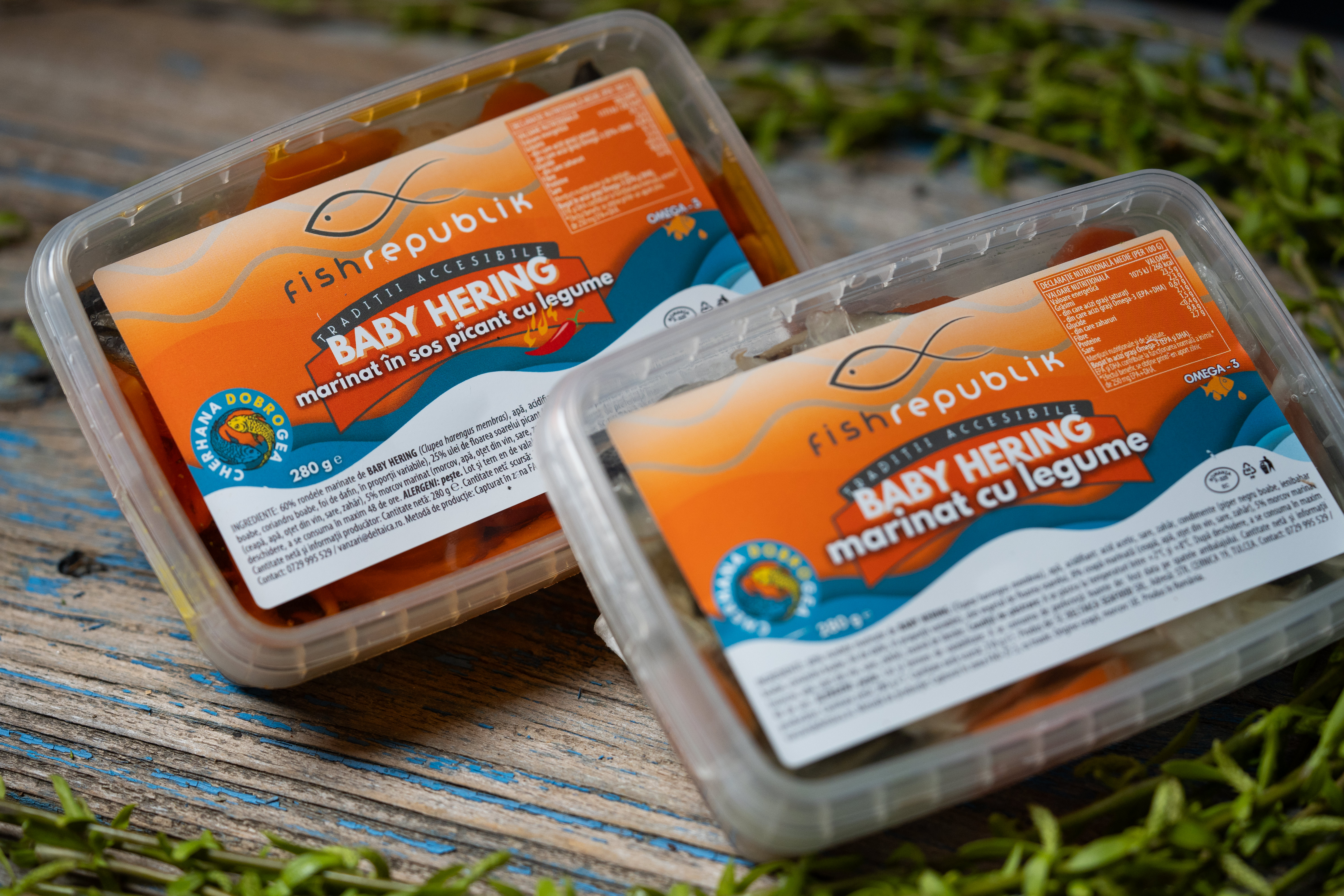 BABY HERING MARINAT CU LEGUME PICANT